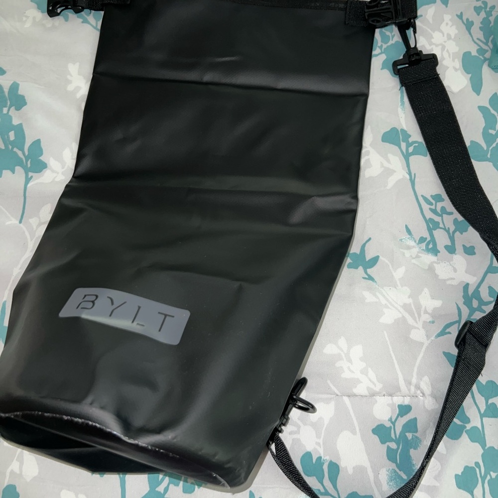 BYLT messenger dry bag